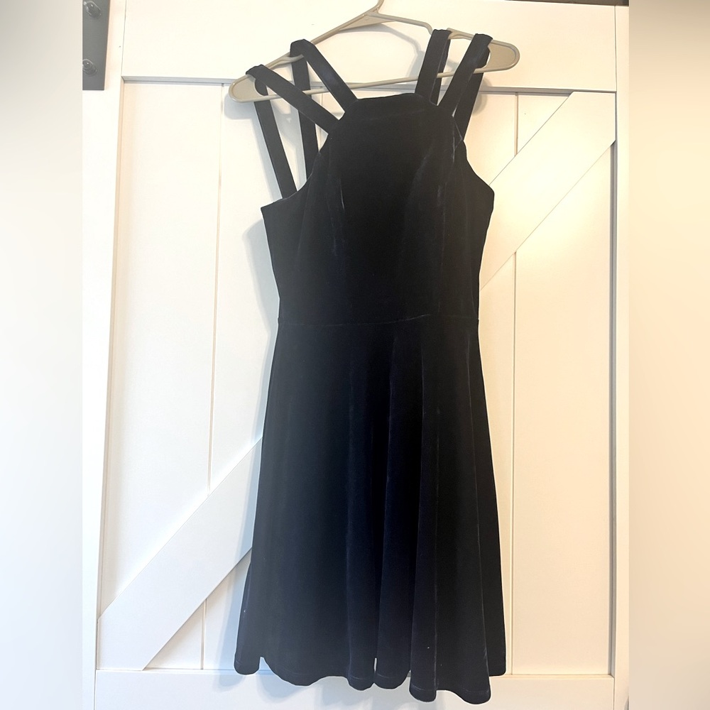 Navy velvet mid length dress. 5/6